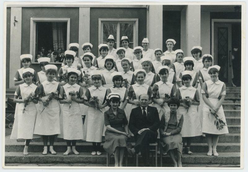 Uczennice i nauczyciele Liceum Medycznego w Kaliszu