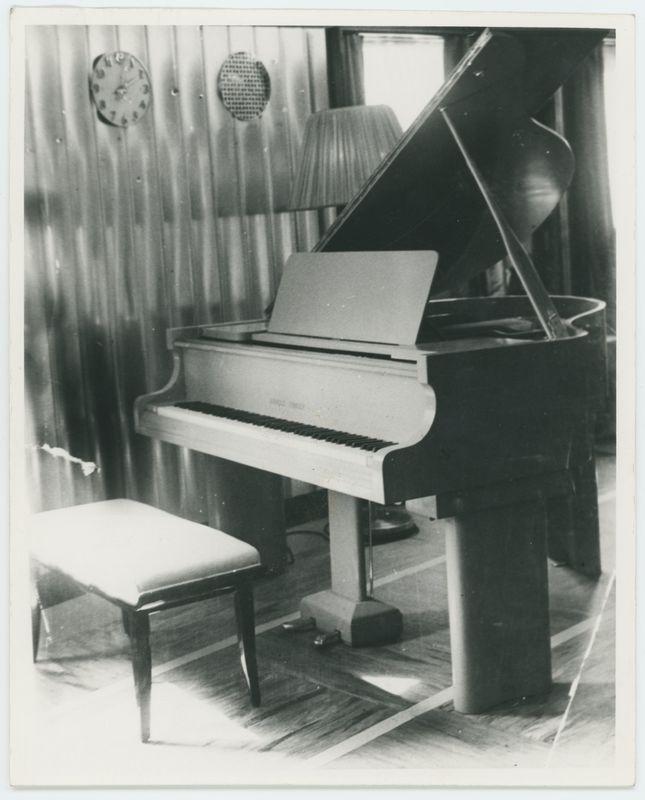 Fortepian firmy "Arnold Fibiger" na statku "MS Chrobry"