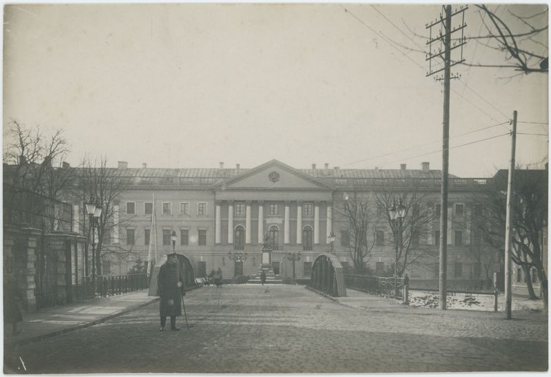 Widok na Pałac Trybunalski