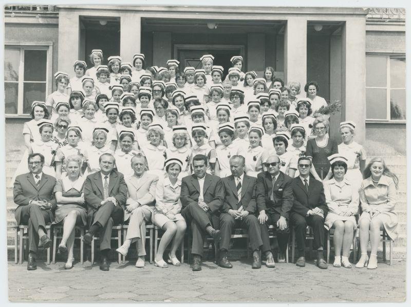 Uczennice i nauczyciele Liceum Medycznego w Kaliszu