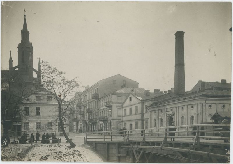 Most nad kanałem Babinka, ulica Kanonicka, katedra św. Mikołaja i żydowskie łaźnie rytualne