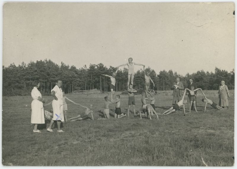 Dzieci na koloniach letnich w Sokołówce