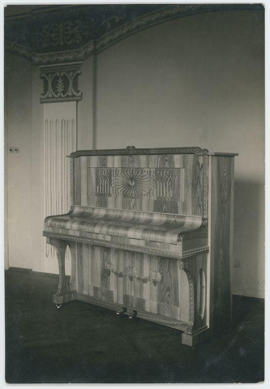 Pianino z Fabryki Fortepianów i Pianin Braci K. i A. Fibiger