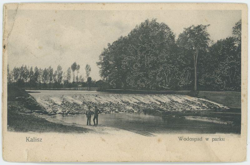 Wodospad w parku, Kalisz