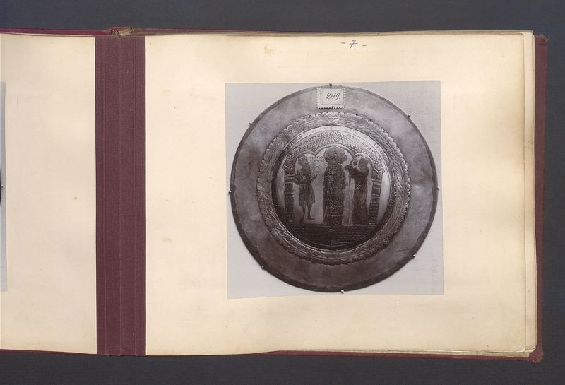 Album Wystawy Archeologicznej i zabytków sztuki urządzonej w Kaliszu w sali Ratuszowej w maju i czerwcu 1900 roku.