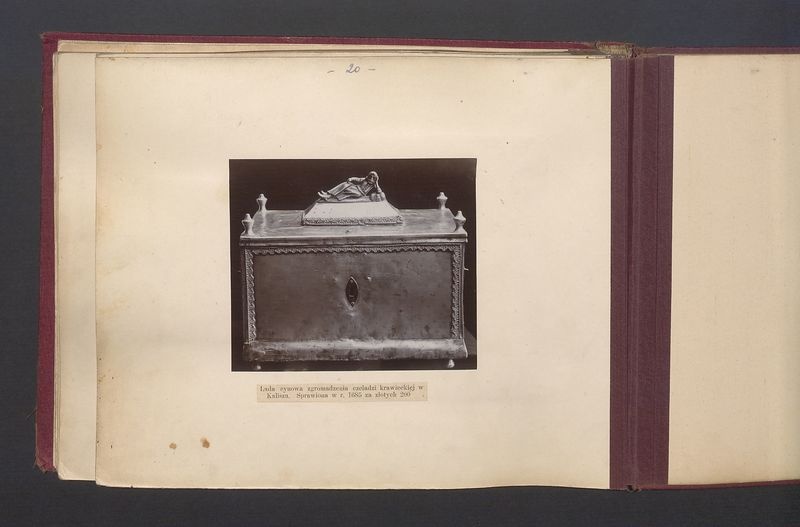 Album Wystawy Archeologicznej i zabytków sztuki urządzonej w Kaliszu w sali Ratuszowej w maju i czerwcu 1900 roku.