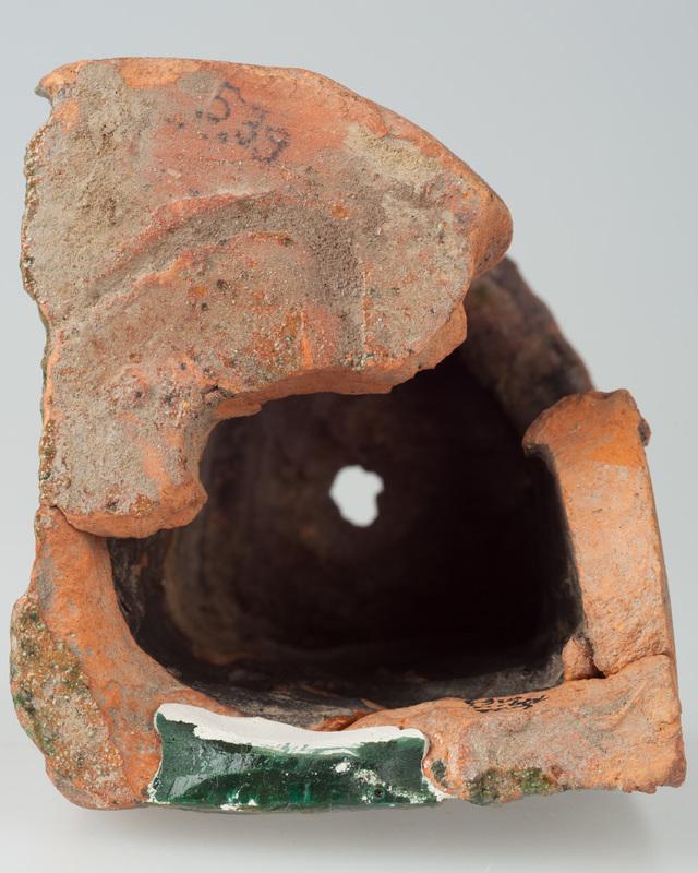 Kafel z herbem województwa poznańskiego i wyobrażeniem zamku