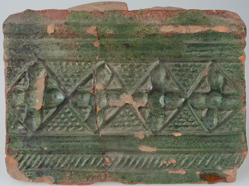 Kafel z ornamentem czworolistnym