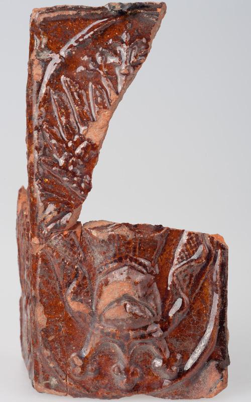 Kafel z herbem arcybiskupa Fryderyka Jagiellończyka i herbem Wielkopolski