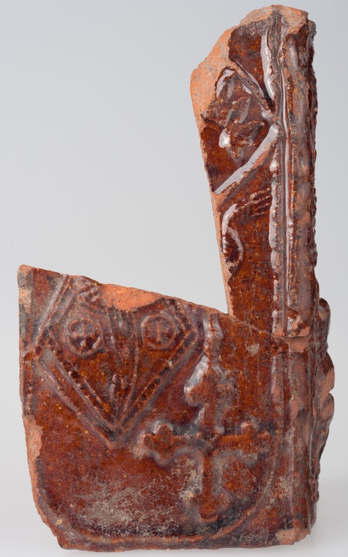 Kafel z herbem arcybiskupa Fryderyka Jagiellończyka i herbem Wielkopolski