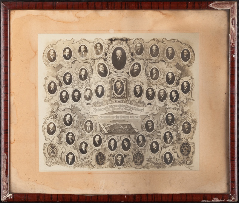 Tableau uczestników kursu kroju, sekcja krawców oddziału kaliskiego 