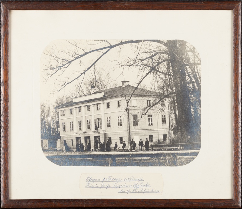 Oficyna pałacowa rezydencji Księcia Józefa Zajączka w Opatówku 