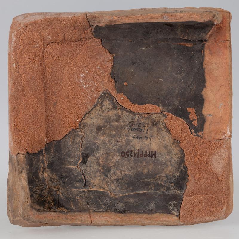 Kafel przedstawiający króla z sokołem na łowach