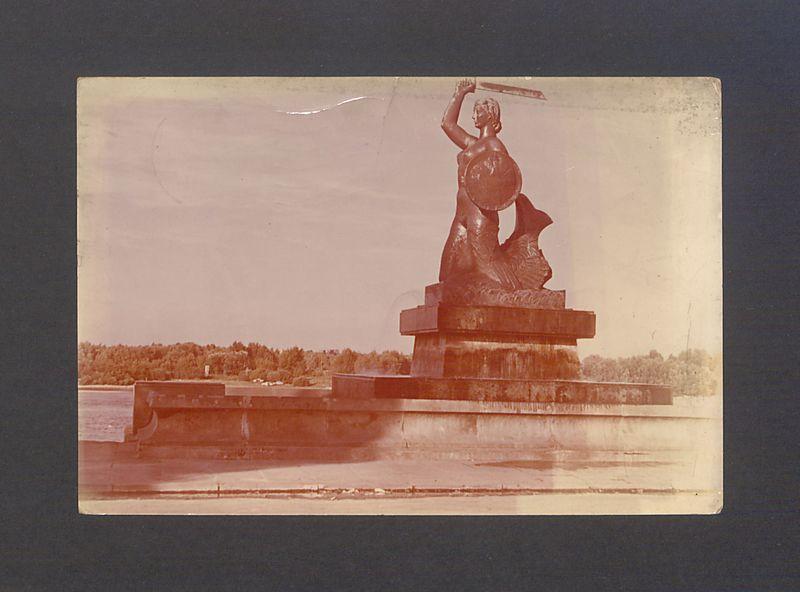 Przyjechałam na tydzień do W-wy [...]