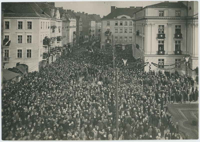 Zdjęcie z pobytu w Kaliszu . J. Piłsudskiego, I. Mościckiego, S. Wojciechowskiego