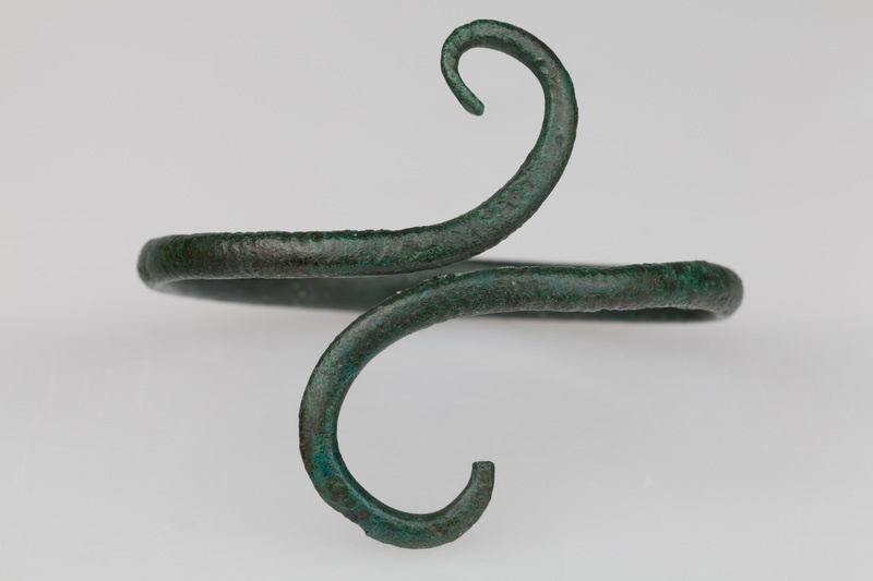 brązowy naramiennik