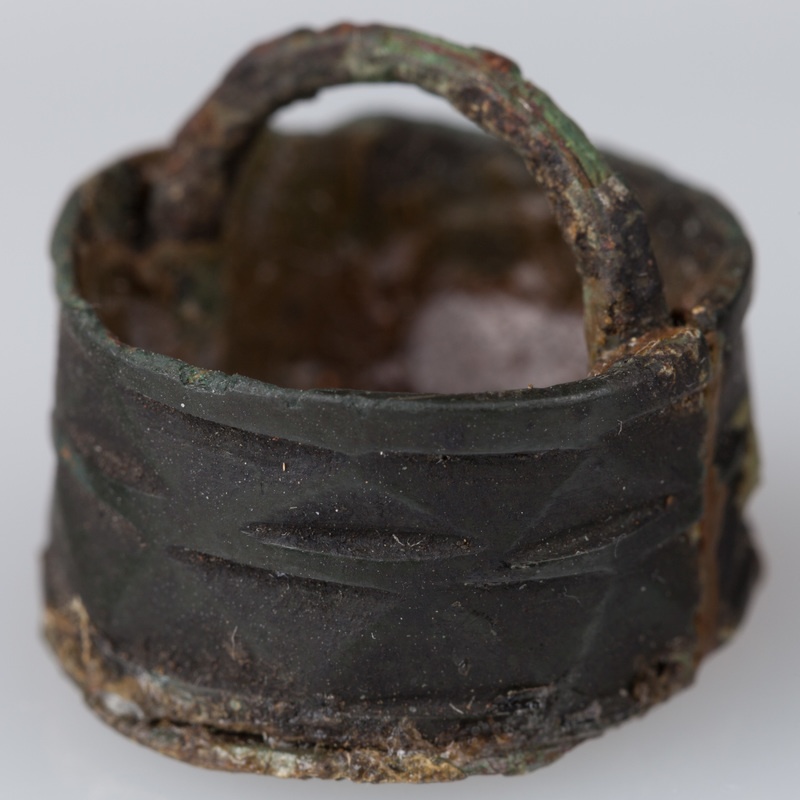 Wisior koszyczkowaty