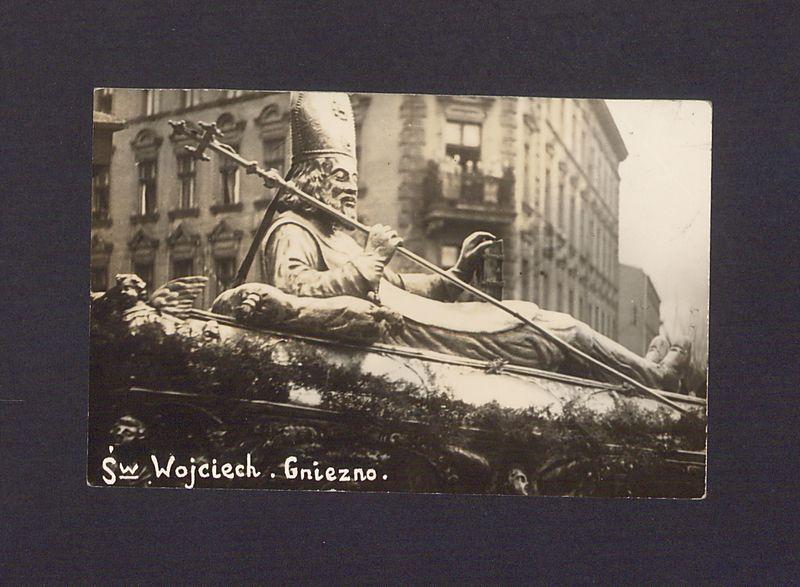 Trumna, relikwiarz św. Wojciecha.