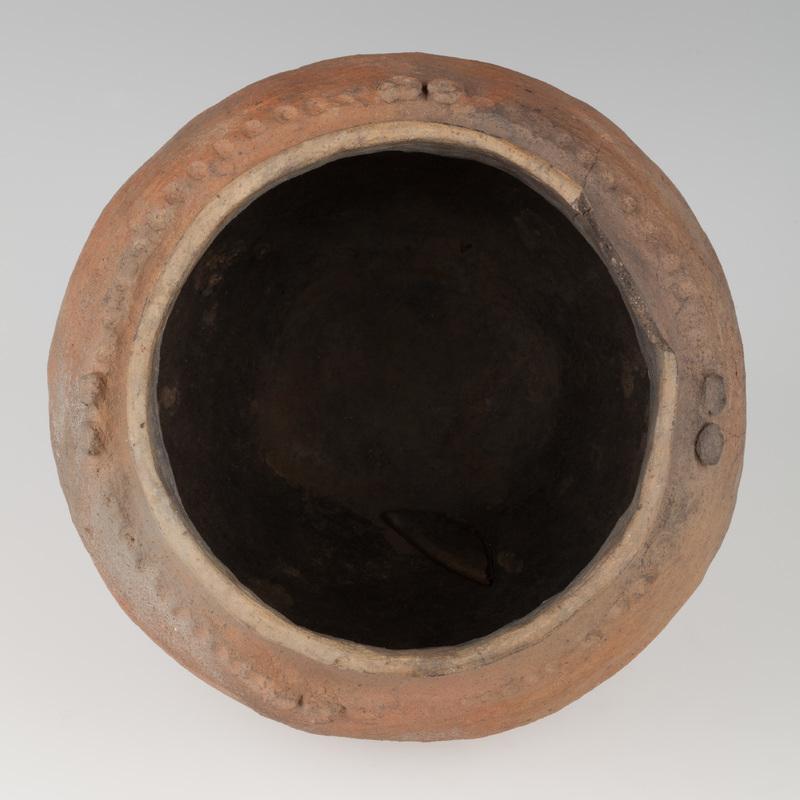 Popielnica wazowata ze stożkowatą szyjką