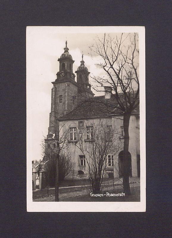 Widok na katedrę z ul. Łaskiego.