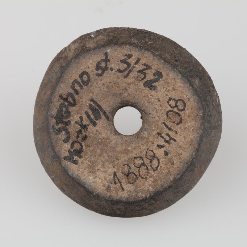 Przęślik gliniany z okrągłym otworem