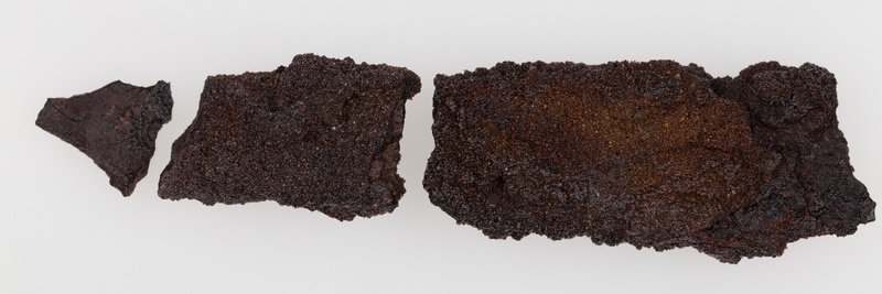 Fragmenty ostrza żelaznego noża