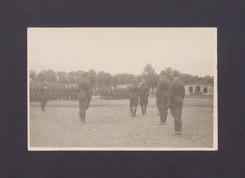 Święto pułkowe w Gnieźnie. Raport wojskowy.
