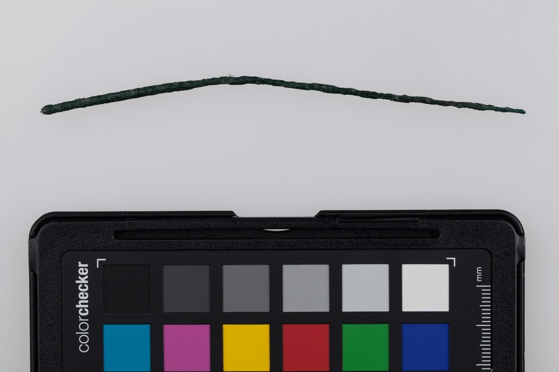 Fragmentarycznie zachowana szpila brązowa