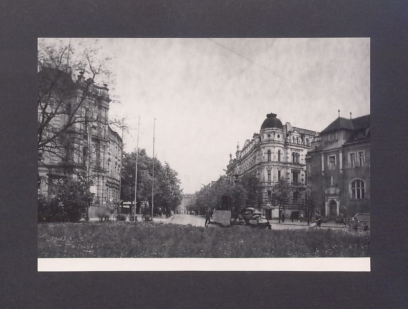 Ulica Lecha z widokiem w kierunku ul. Chrobrego.