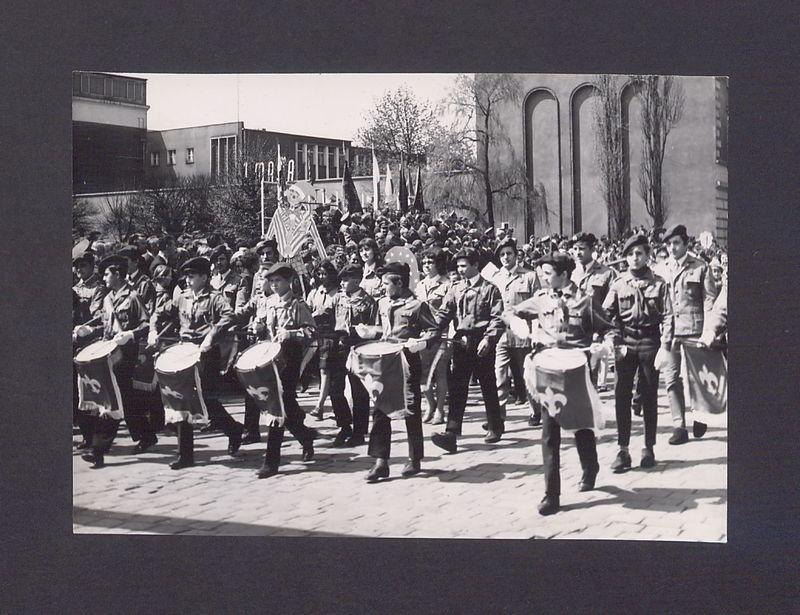 1 Maja 1972 r. w Gnieźnie. Ul. Chrobrego.