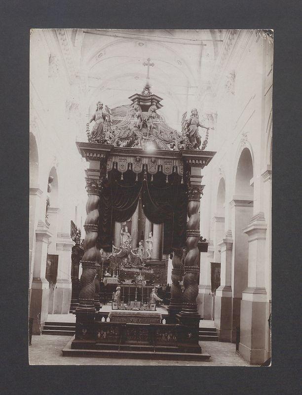 Konfesja św. Wojciecha w katedrze.