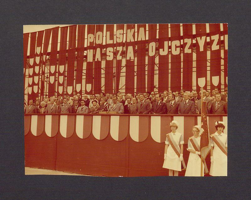 Inauguracja Roku Szkolnego 1978/1979 na szkolno-muzealnym placu.