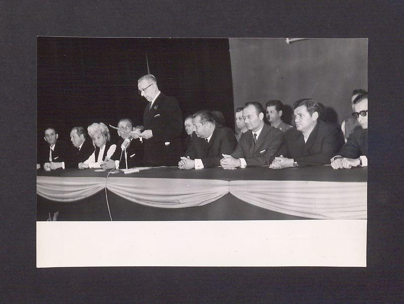 Odznaczenia pracowników Milicji Obywatelskiej z okazji Odrodzenia Polski.