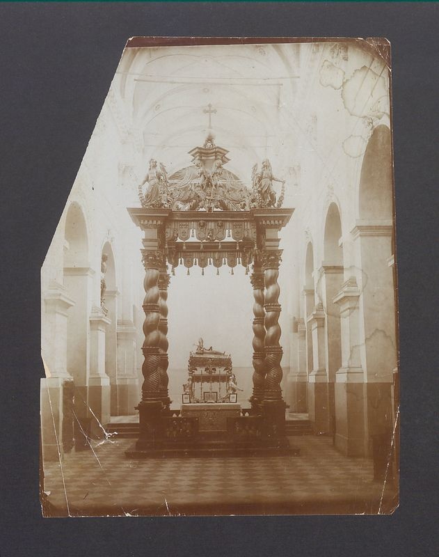 Konfesja św. Wojciecha w katedrze.