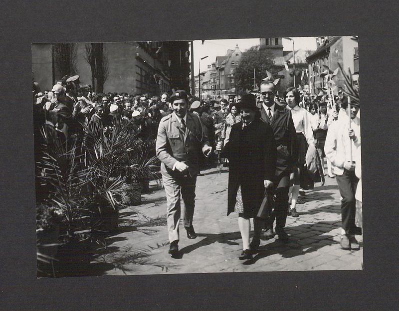 1 Maja 1972 r. w Gnieźnie. Ul. Chrobrego.