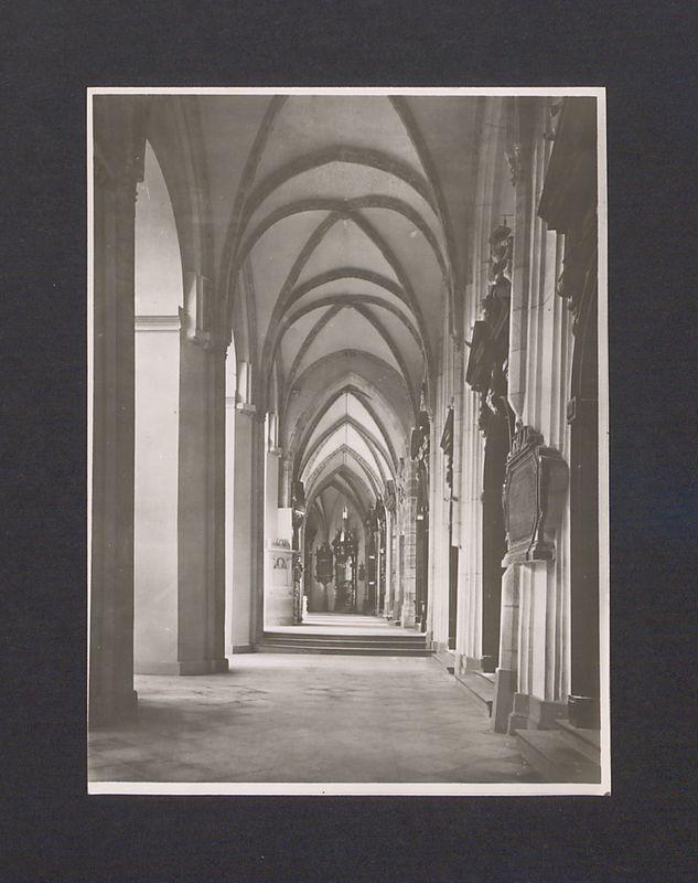 Nawa południowa w katedrze.