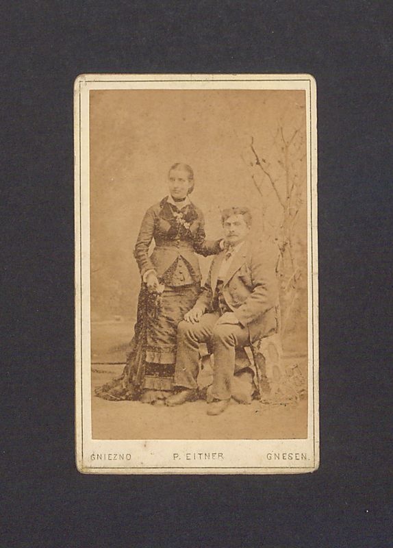 Portret kobiety i mężczyzny.