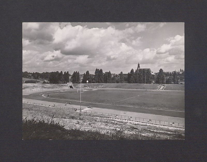 Stadion w Parku Piastowskim.