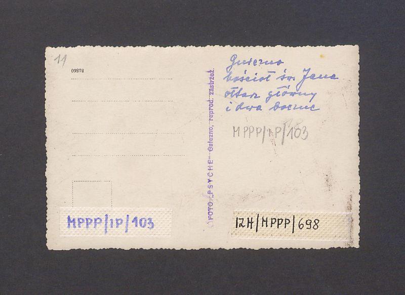 Kościół pw. św. Jana, ołtarz główny i dwa boczne.