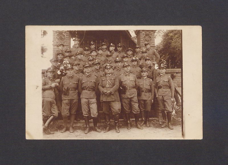 Żołnierze 69 Pułku Piechoty w Łubowie.