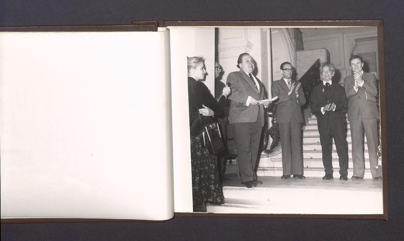 Album pamiątkowy z obrazujący uroczystość z okazji 80-lecia urodzin T. Kulisiewicza, cz. 2