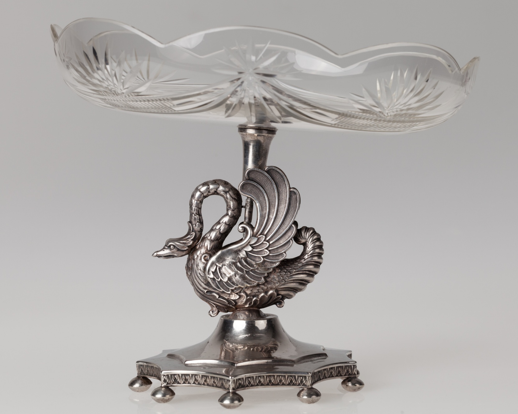 Patera z kryształem