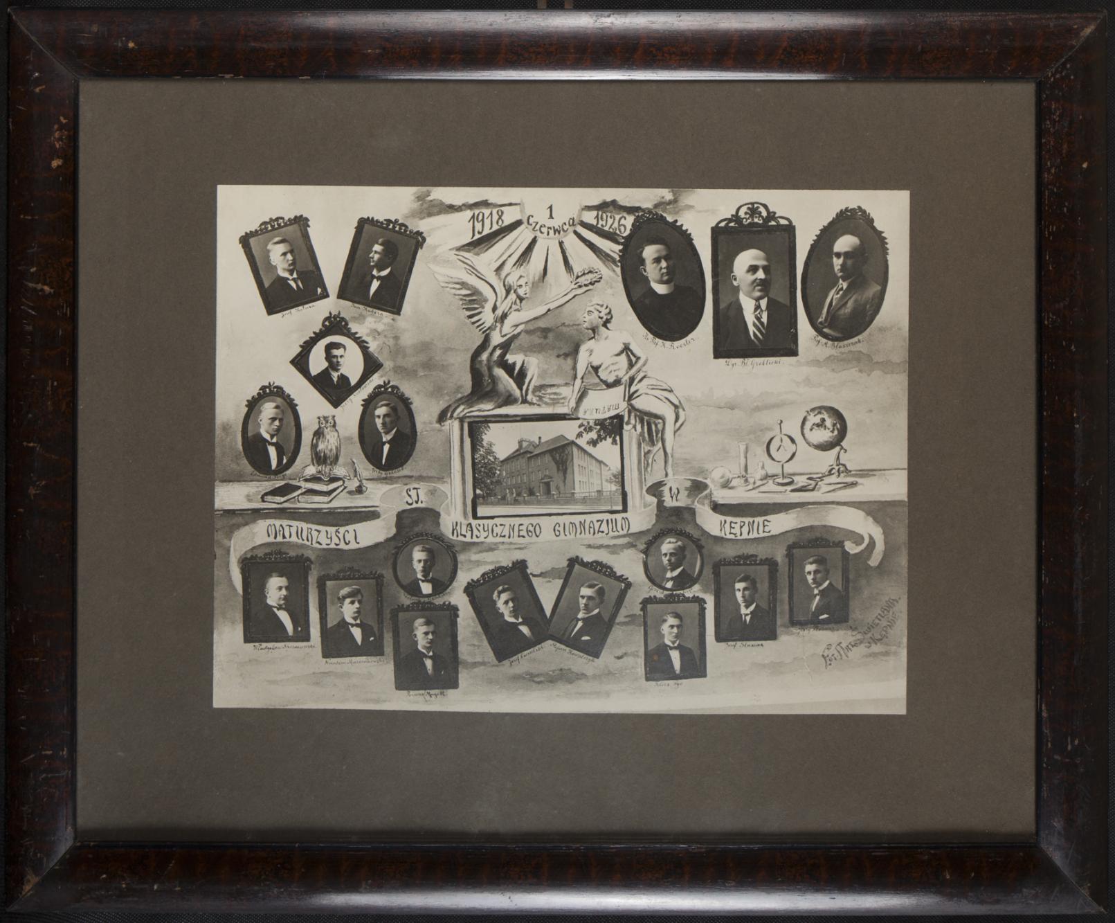 Maturzyści gimnazjum klasycznego w Kępnie