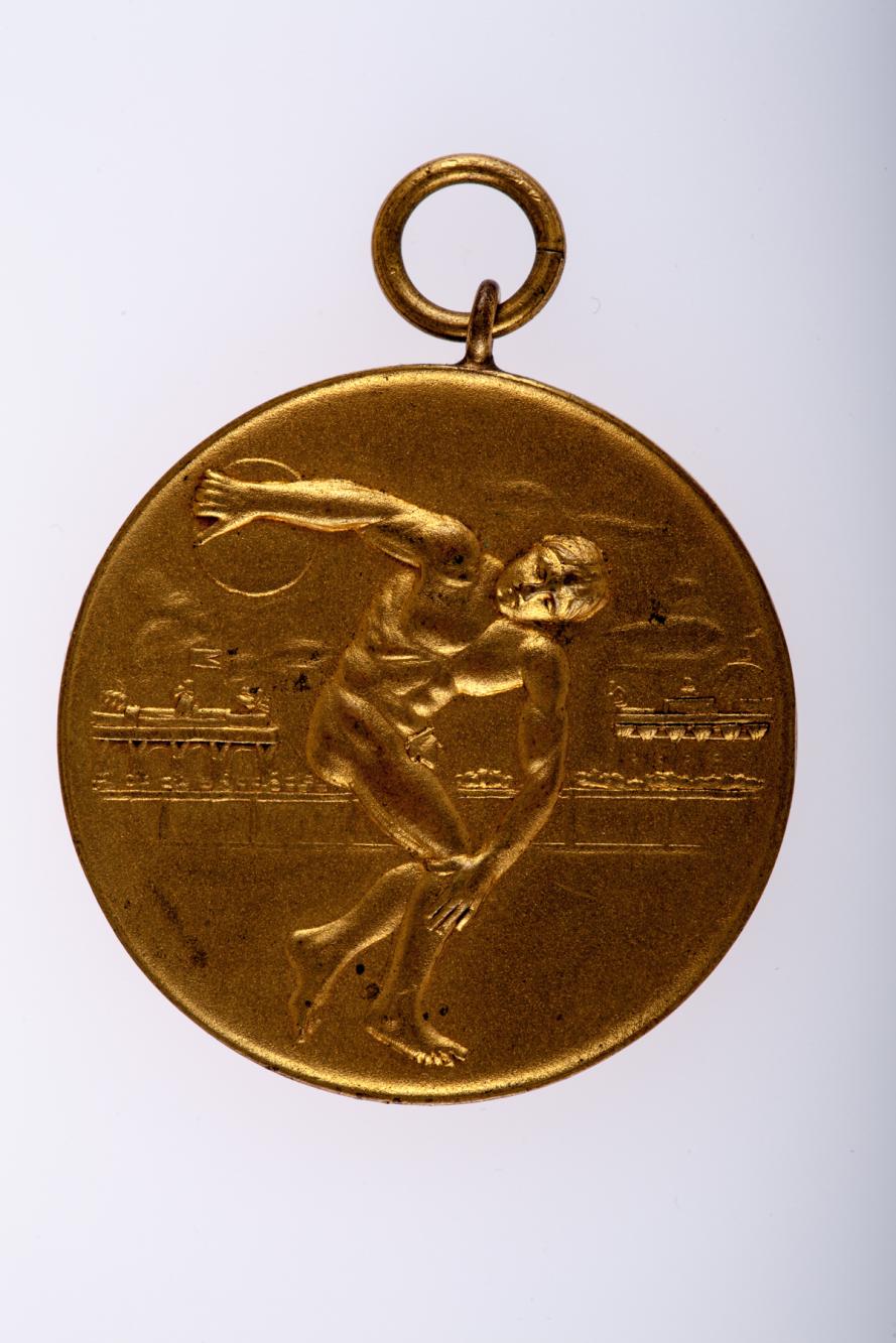 I nagroda w zawodach w rzucie dyskiem