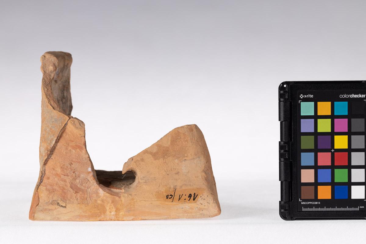 Kafel z motywem roślinnym