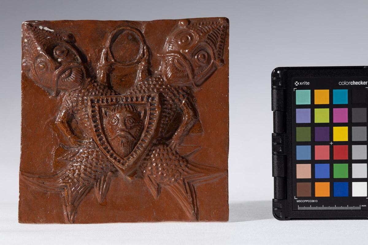 Kafel z motywem hybryd