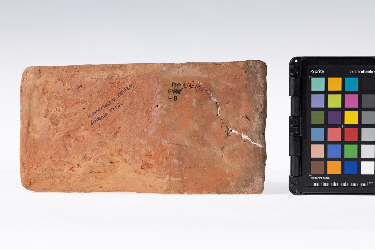 Płytka z wyobrażeniem orła