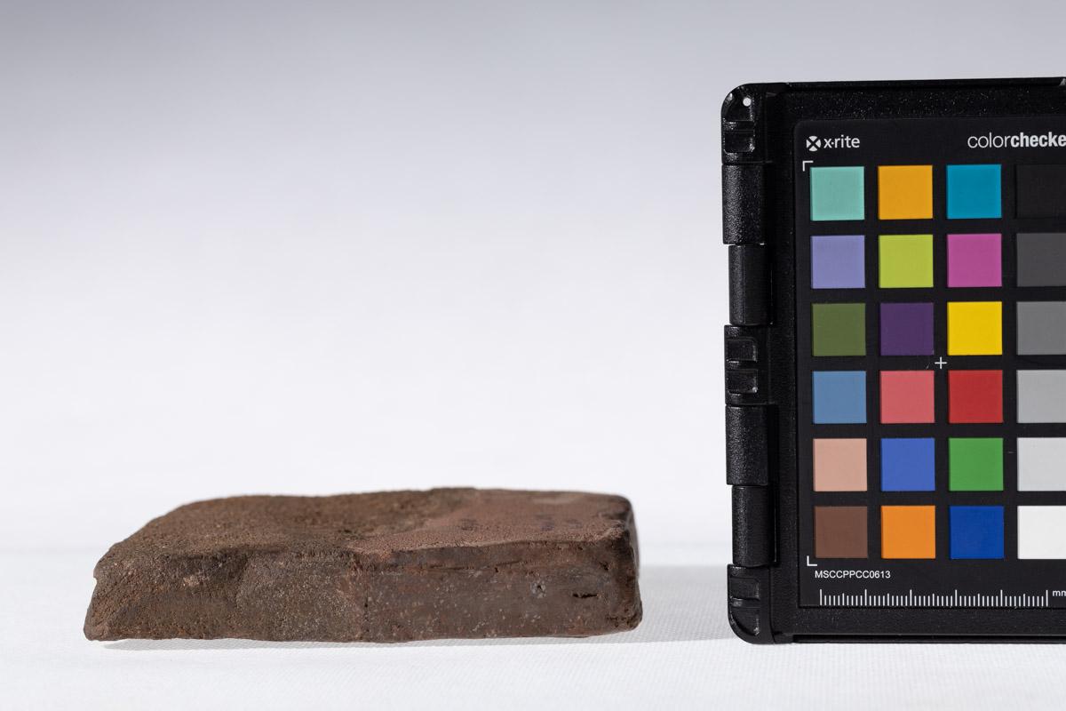 Płytka z wyobrażeniem byka