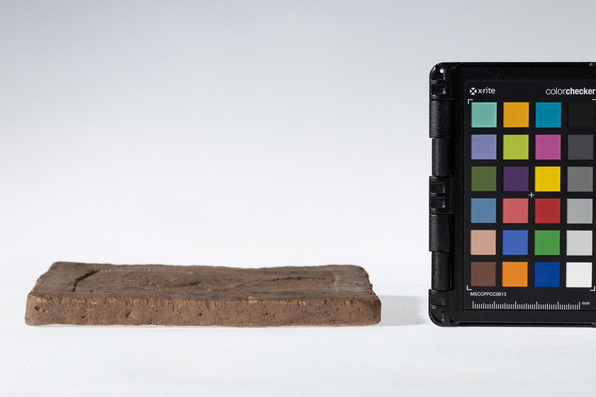 Płytka z wyobrażeniem jeźdźca przy Drzewie Życia