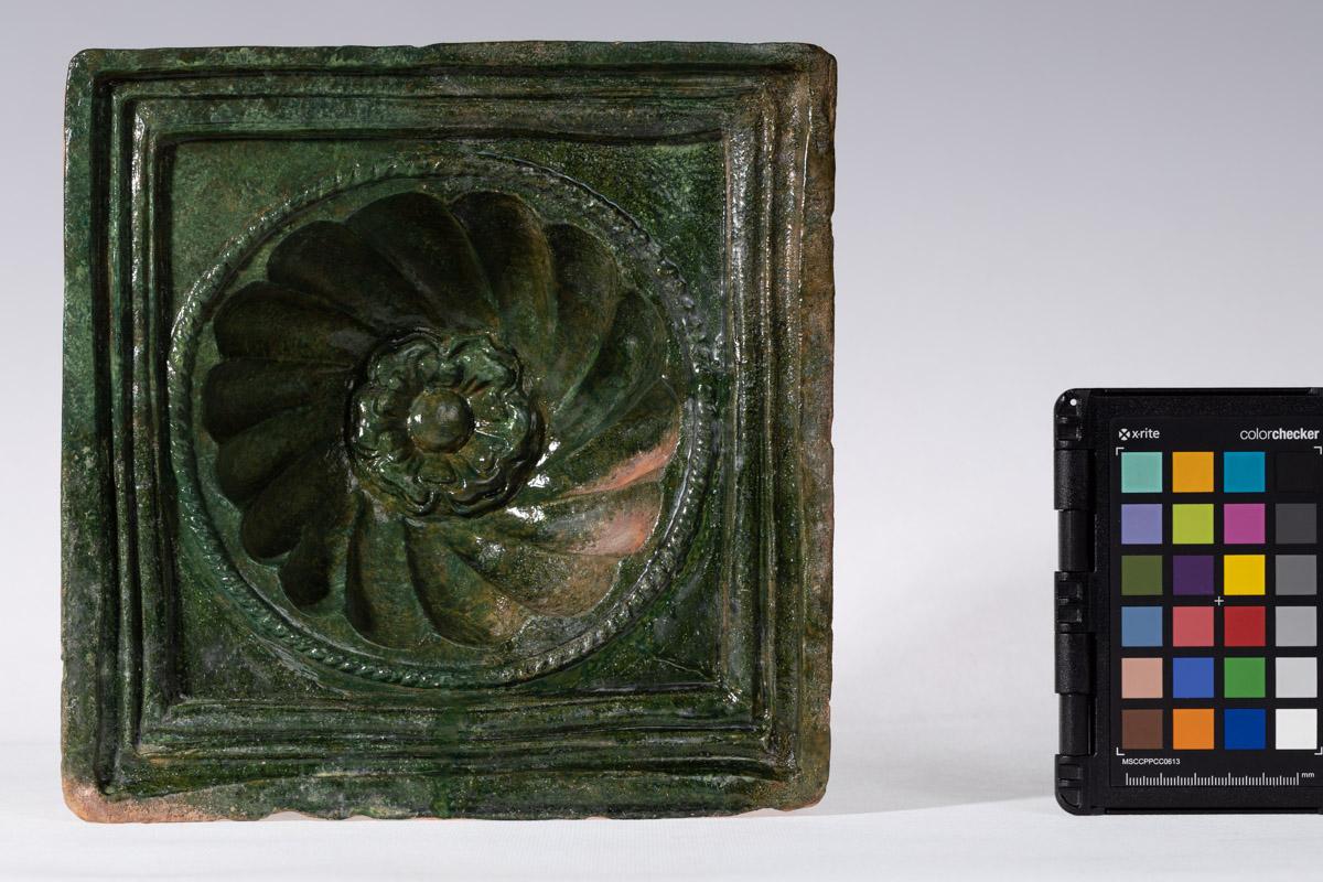 Kafel z rozetą kwiatową